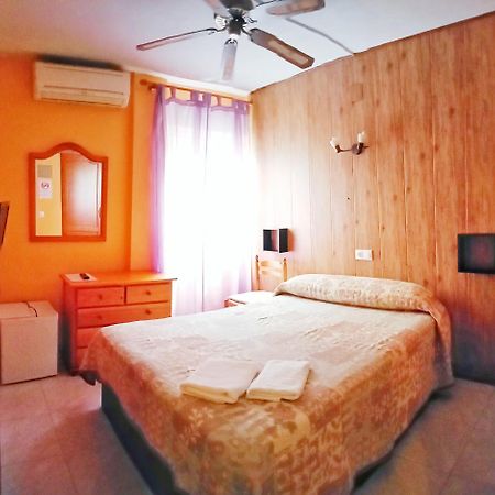 Hostal Cristina Denia Ngoại thất bức ảnh