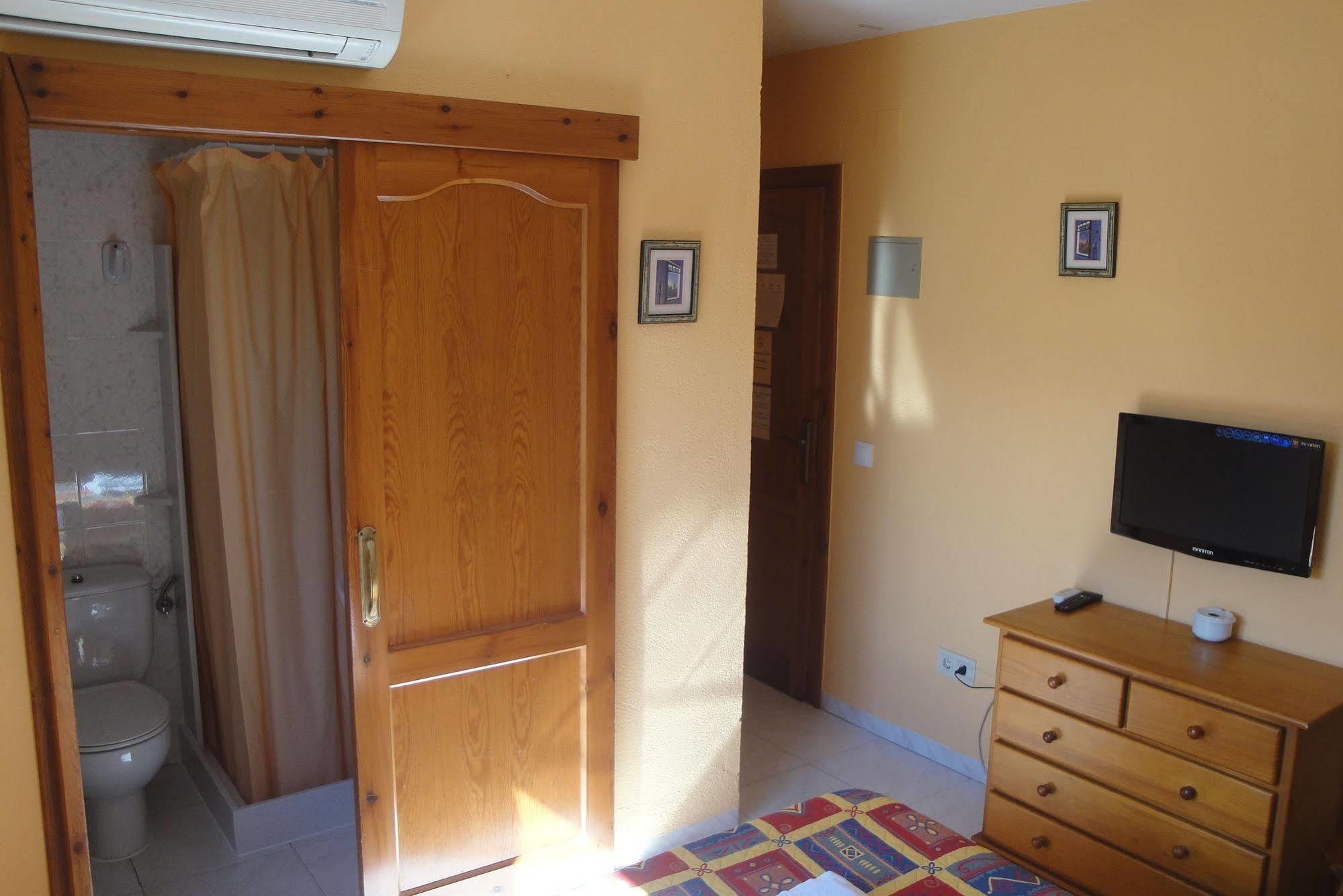 Hostal Cristina Denia Ngoại thất bức ảnh