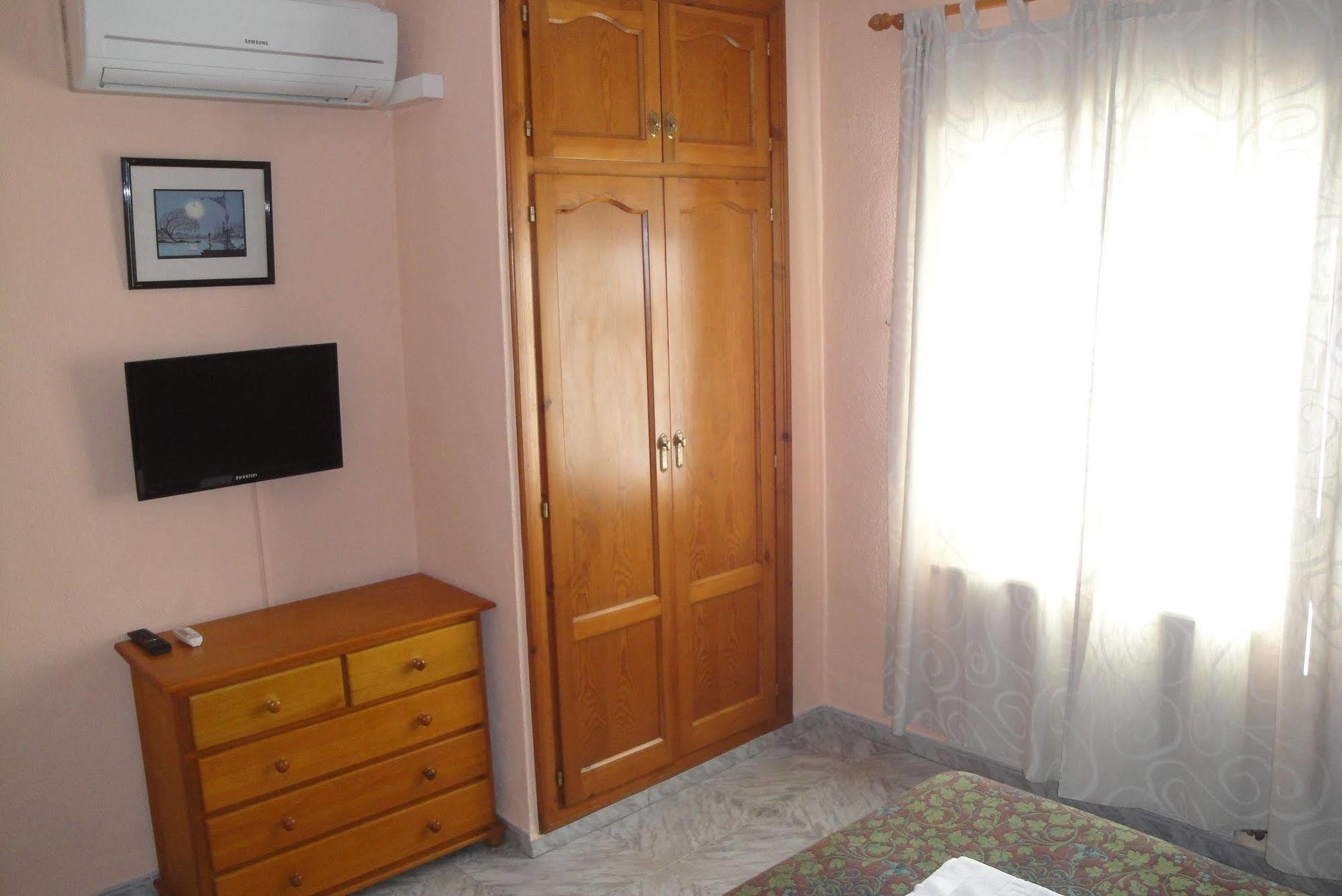 Hostal Cristina Denia Ngoại thất bức ảnh
