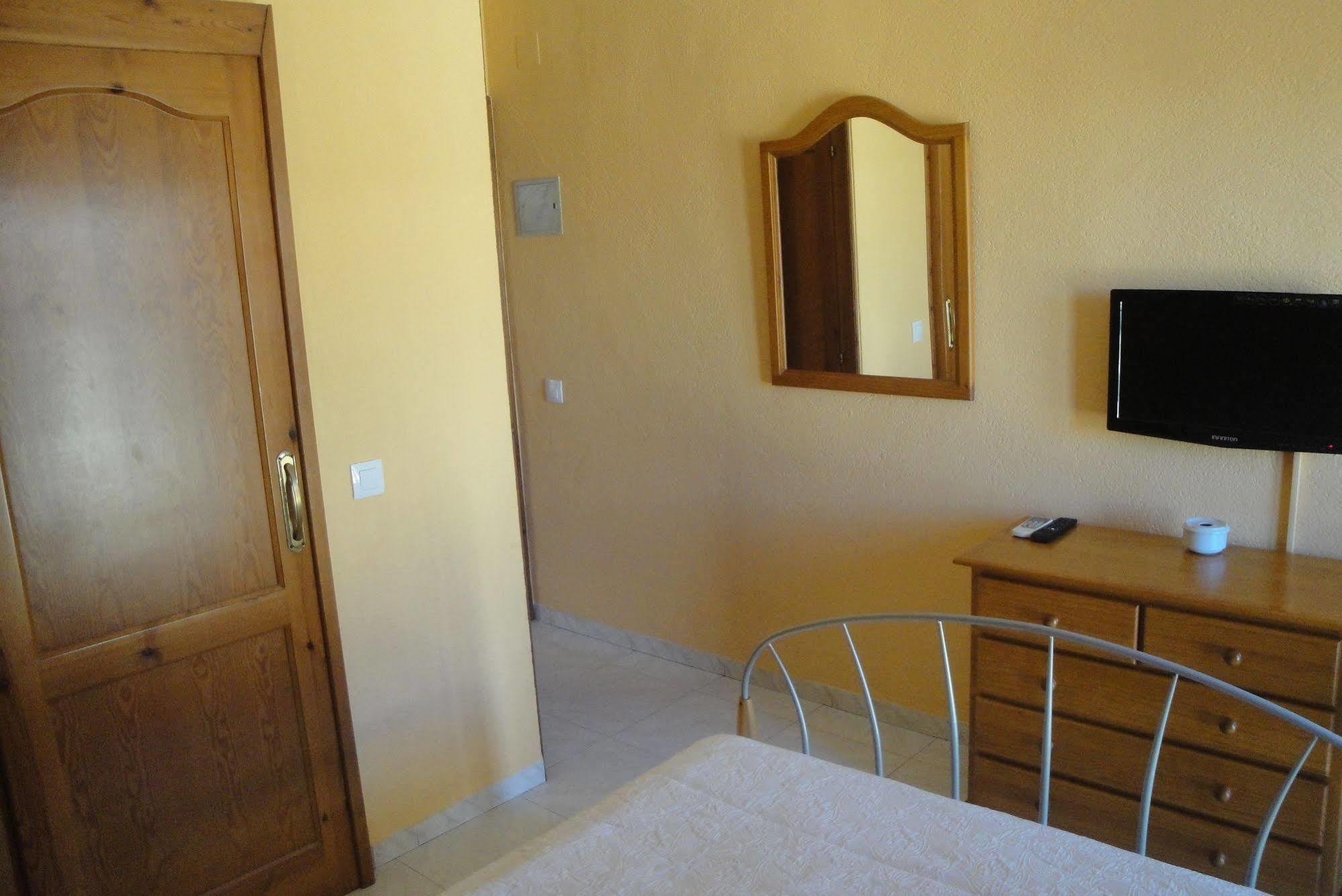 Hostal Cristina Denia Ngoại thất bức ảnh