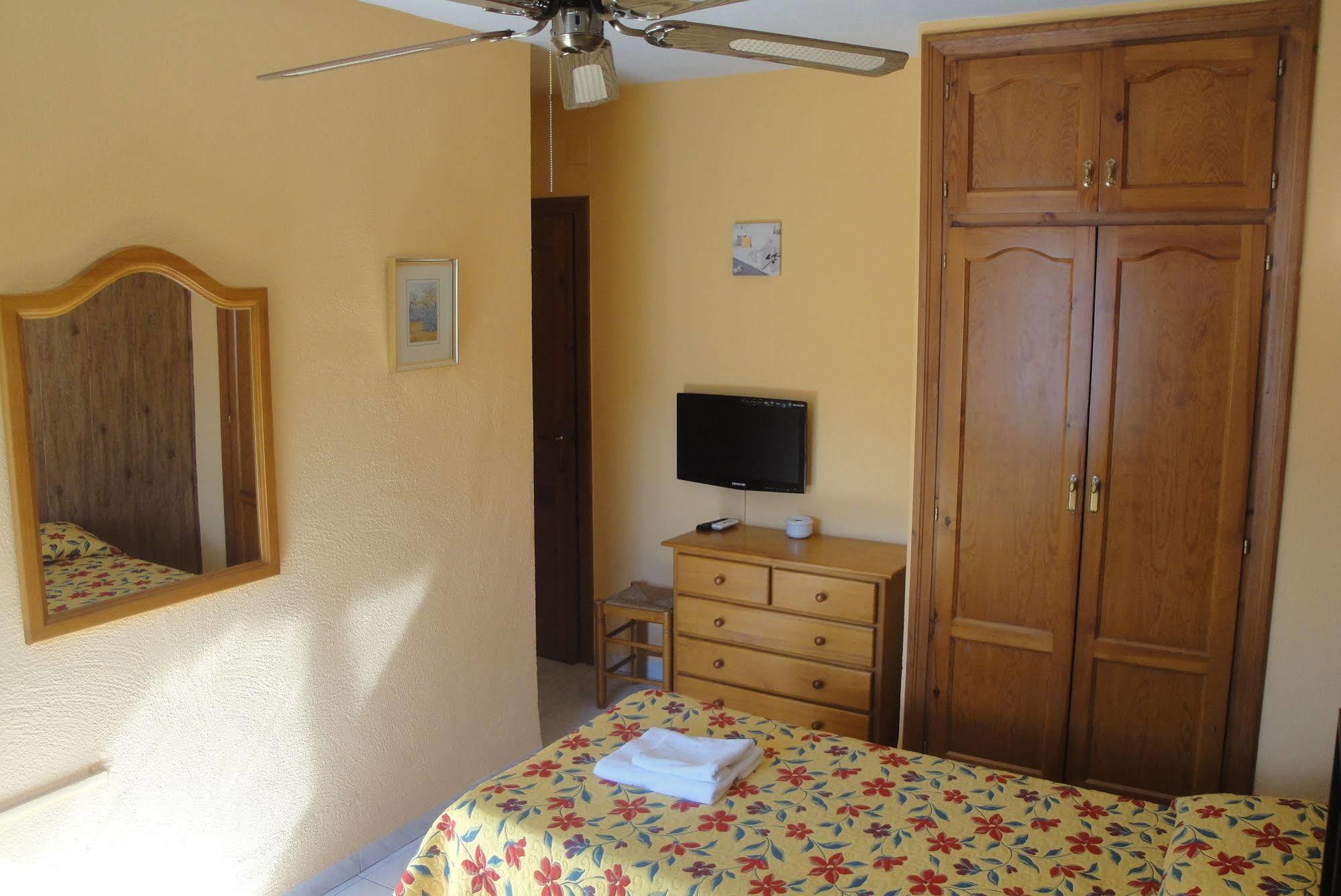Hostal Cristina Denia Ngoại thất bức ảnh