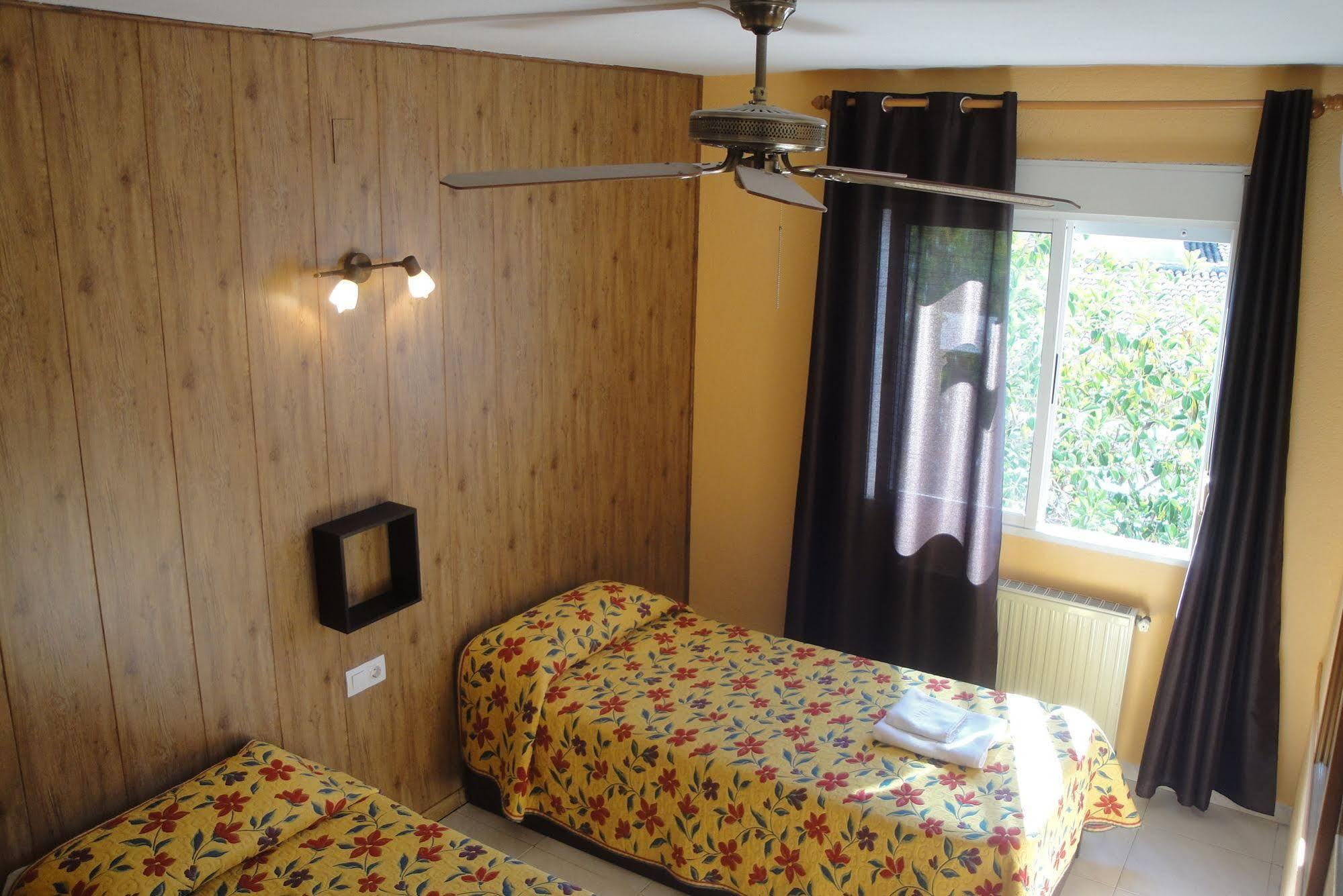 Hostal Cristina Denia Ngoại thất bức ảnh