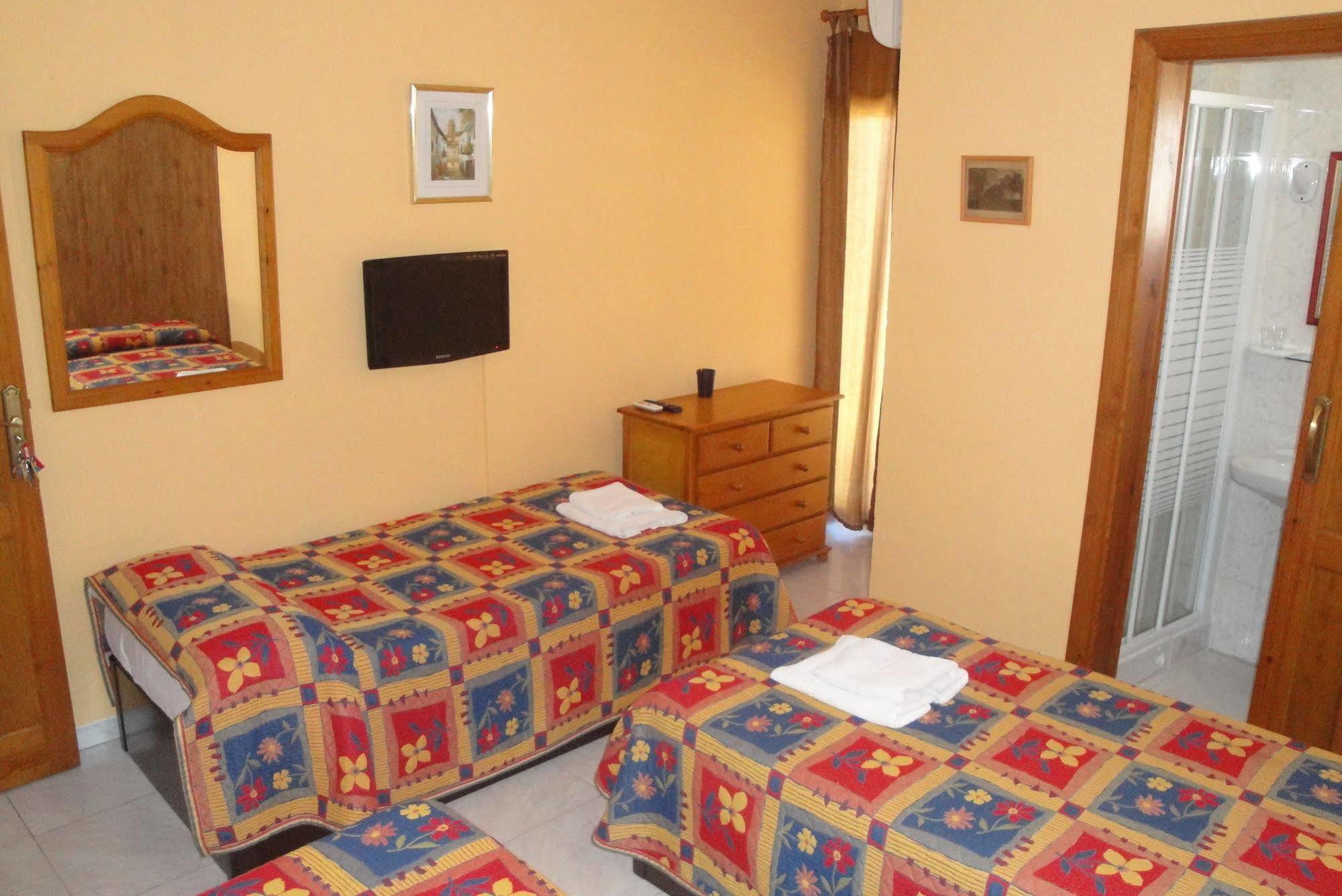 Hostal Cristina Denia Ngoại thất bức ảnh
